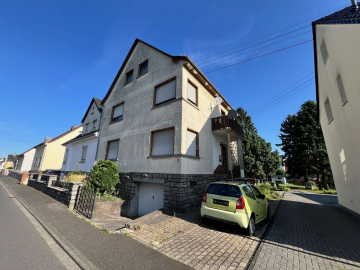 ***Einfamilienhaus wartet auf neuen Besitzer***, 56235 Ransbach-Baumbach, Doppelhaushälfte