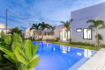 Moderne Poolvilla mit 3 Schlafzimmern auf einem großzügigen 640 m² großen Grundstück zu verkaufen., 2057 Thap Tai (THA), Villa